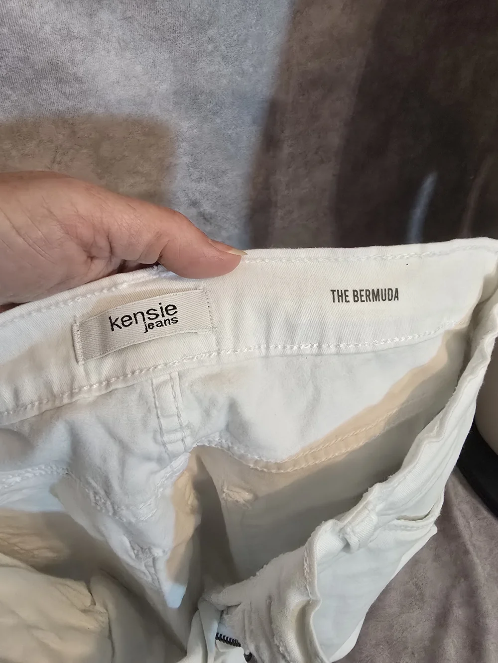 Kensie White‎ Women’s Casual Bermuda Shorts Size 2